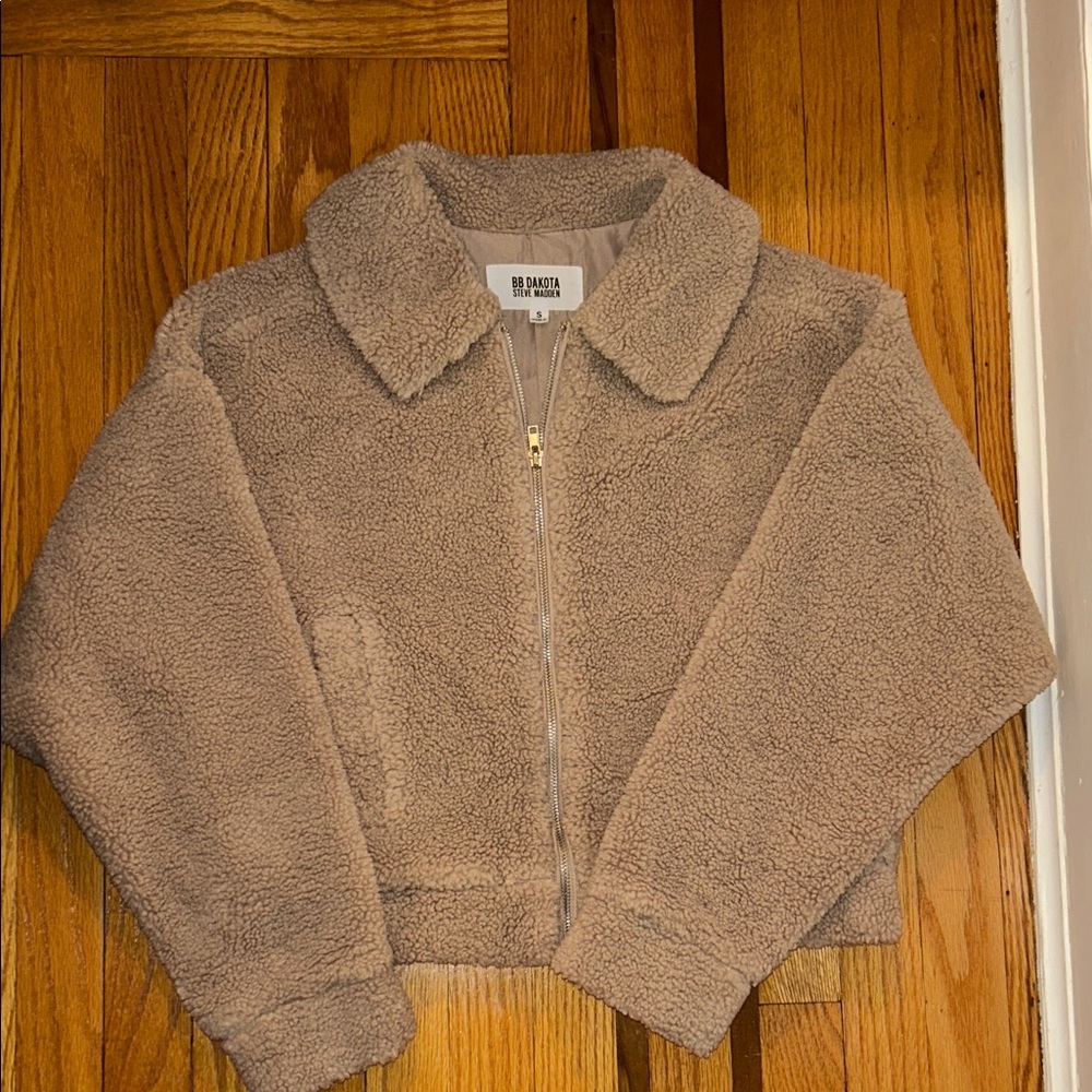 Great condition! BBDakota by Steve Madden Tan Sherpa Jacket